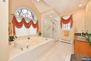 34 Walsh Dr, Mahwah, NJ 07430 - Photo 15