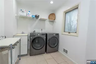 22 Post Ln, Livingston, NJ 07039 - Photo 15