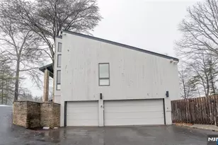 22 Post Ln, Livingston, NJ 07039 - Photo 37