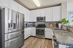 75 Wesmont Dr 1812, Wood Ridge, NJ 07075 - Photo 9