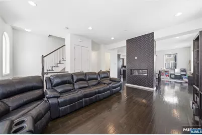 62 Roosevelt Drive, Wood Ridge, NJ 07075 - Photo 1