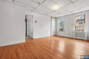 68 Chestnut St, Montclair, NJ 07042 - Photo 9