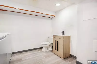 428 Essex Avenue, Bloomfield, NJ 07003 - Photo 23