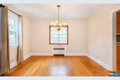 428 Essex Avenue, Bloomfield, NJ 07003 - Photo 9