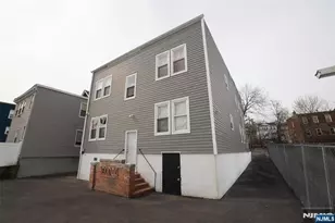 14-16 Hazel Pl, Newark, NJ 07108 - Photo 9