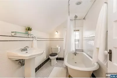 17 Mendl Terrace, Montclair, NJ 07042 - Photo 31