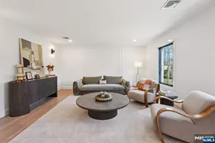 388 Freemans Ln, Franklin Lakes, NJ 07417 - Photo 11