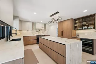 388 Freemans Ln, Franklin Lakes, NJ 07417 - Photo 17