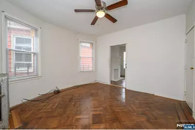 1053 Hunterdon Street, Newark, NJ 07112 - Photo 17
