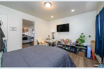 1053 Hunterdon Street, Newark, NJ 07112 - Photo 41