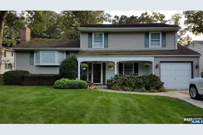 19 Berkeley Terrace, Livingston, NJ 07039 - Photo 1