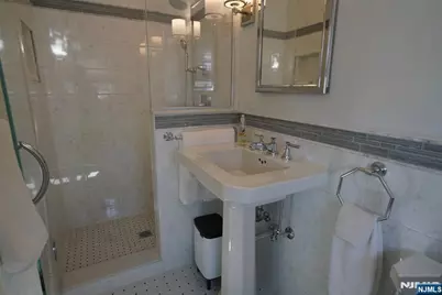 19 Berkeley Terrace, Livingston, NJ 07039 - Photo 17