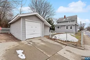 4 Banta Pl, Bergenfield, NJ 07621 - Photo 31