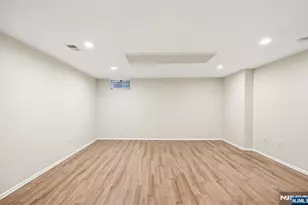 1194 Chedworth Cir, Mahwah, NJ 07430 - Photo 19