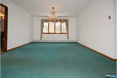 28 Overlook Road, Little Falls Township, NJ 07424 - Photo 9