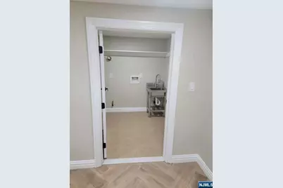 57 E Hudson Avenue, Englewood, NJ 07631 - Photo 29