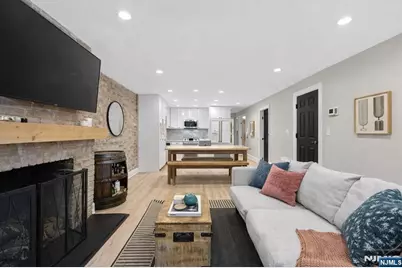 112 Bloomfield Street 1 #1, Hoboken, NJ 07030 - Photo 3