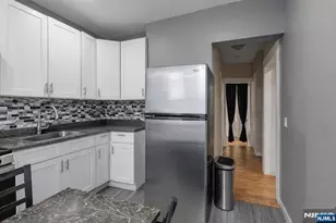 104 Wegman Pkwy, Jersey City, NJ 07305 - Photo 7