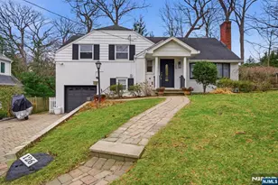 126 Sussex Rd, Tenafly, NJ 07670 - Photo 1