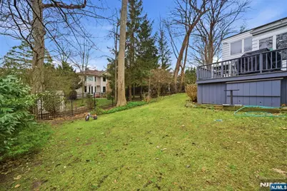 126 Sussex Road, Tenafly, NJ 07670 - Photo 45