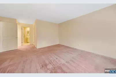 22 Peach Hill Court, Ramsey, NJ 07446 - Photo 13