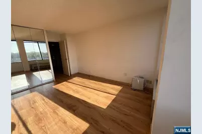 300 Winston Drive 502 #502, Cliffside Park, NJ 07010 - Photo 7