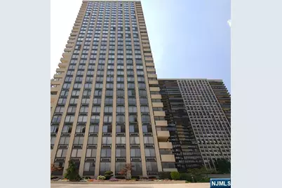 300 Winston Drive 502 #502, Cliffside Park, NJ 07010 - Photo 23