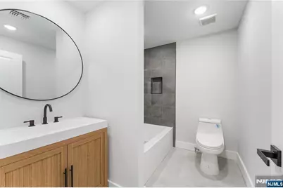 977 Sanford Avenue, Irvington, NJ 07111 - Photo 15