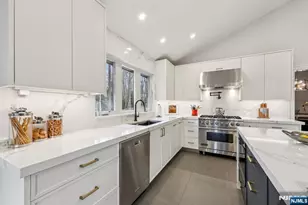 26 Bayberry Dr, Saddle River, NJ 07458 - Photo 9