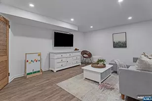 8 Macopin Ave, Montclair, NJ 07043 - Photo 17