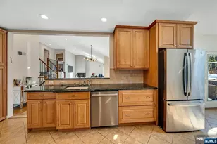 460 New Bridge Rd, Bergenfield, NJ 07621 - Photo 19