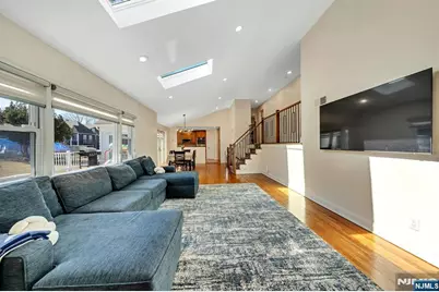 460 New Bridge Road, Bergenfield, NJ 07621 - Photo 13