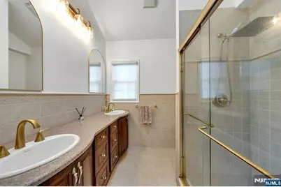 460 New Bridge Road, Bergenfield, NJ 07621 - Photo 33