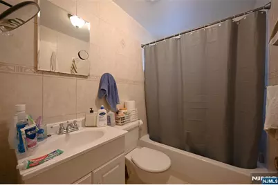 800 De Lalla Terrace, Ridgefield, NJ 07657 - Photo 31