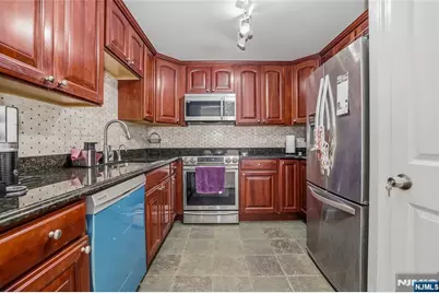 5114 City Place, Edgewater, NJ 07020 - Photo 9