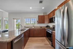 1415 Windsor Park Ct 415, Englewood, NJ 07631 - Photo 11