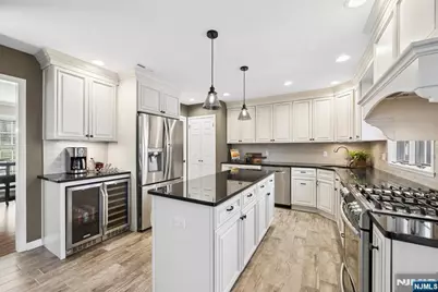 7 Robin Court, Chester, NJ 07930 - Photo 11