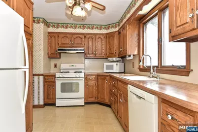 16 Wilson Terrace, Waldwick, NJ 07463 - Photo 7
