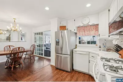 2 White Oak Lane, Wayne, NJ 07470 - Photo 9