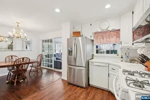 2 White Oak Ln, Wayne, NJ 07470 - Photo 9