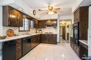 7 Lexington Ave, Branchburg Township, NJ 08853 - Photo 11