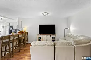 290 Anderson Street 2A, Hackensack, NJ 07601 - Photo 5