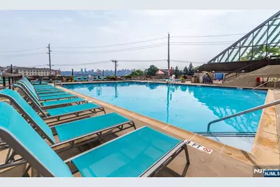 7004 Boulevard East 25A #25A, Guttenberg, NJ 07093 - Photo 23