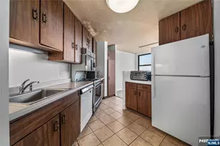 7004 Blvd East 25A, Guttenberg, NJ 07093 - Photo 11