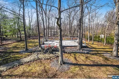 17 Brentwood Drive, North Caldwell, NJ 07006 - Photo 9