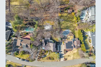 17 Brentwood Drive, North Caldwell, NJ 07006 - Photo 3