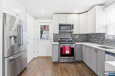 32 Elmwood Terrace, Irvington, NJ 07111 - Photo 3