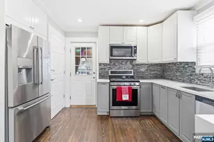 32 Elmwood Terr, Irvington, NJ 07111 - Photo 3