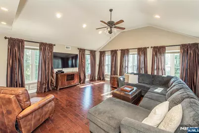 18 Stonycroft Road, Wayne, NJ 07470 - Photo 13