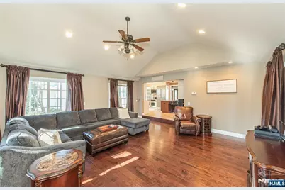 18 Stonycroft Road, Wayne, NJ 07470 - Photo 15